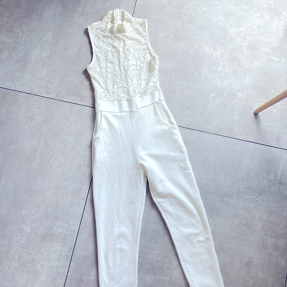 Scallop Lace Mock Neck One Piece w/ Stretch Crepe Pants Sz 2